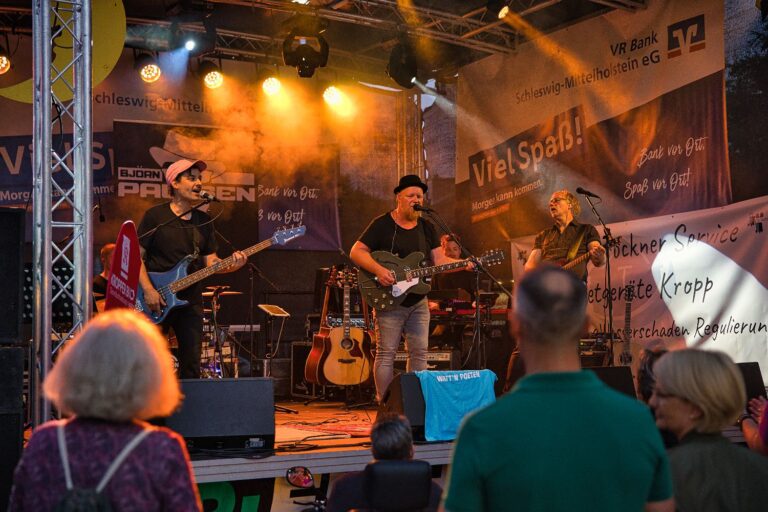 Live-Musik, Rockklassiker und Partystimmung bis tief in die Nacht